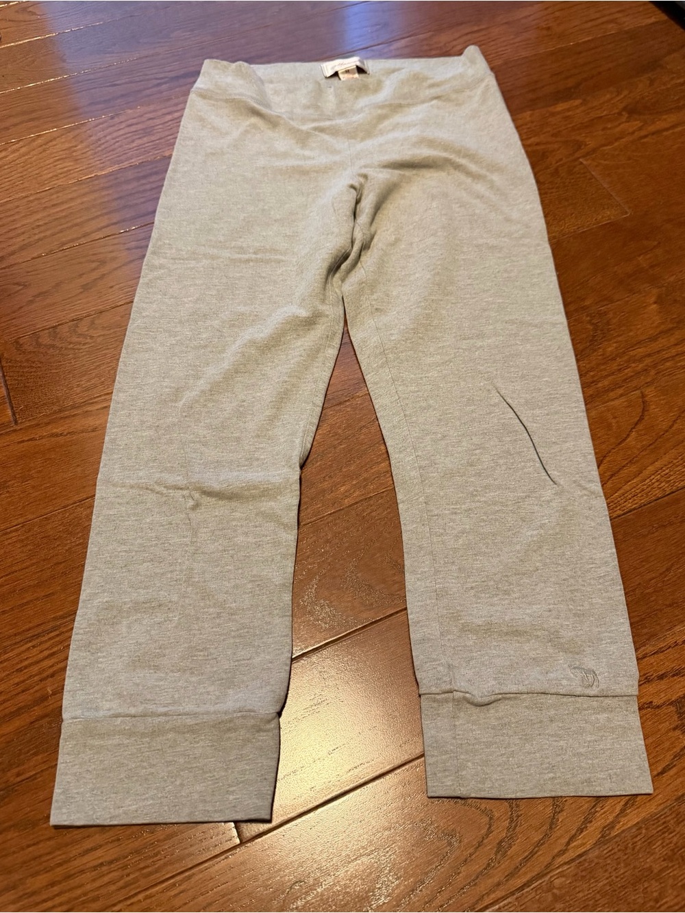 Women’s Abercrombie & Fitch Gray Stretch Cotton Leggings. Size Medium.